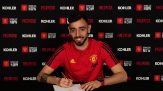  滕哈格回应质疑强调团队精神  