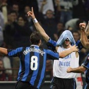  AC米兰德比战绝杀国米，莱奥补时世界波  