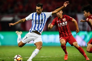  佛罗伦萨顽强逼平强敌保留保级希望火