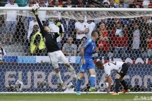  诺伊尔里程碑战零封对手刷新德甲纪录  